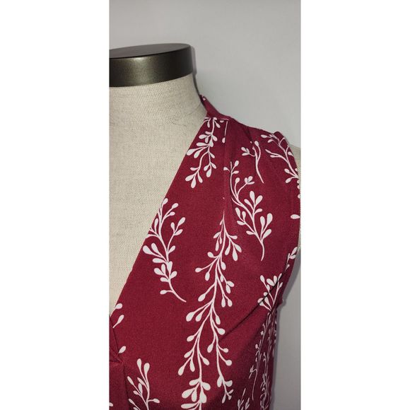 41 Hawthorn Red V-neck tank top Size S - Picture 7 of 7